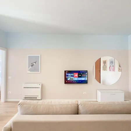 By The Sea - Hbs Apartament Golem (Tirana)