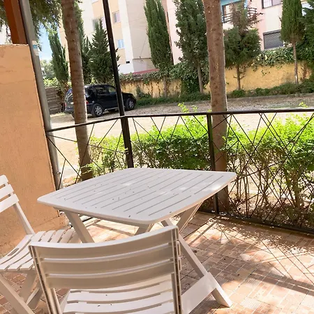 By The Sea - Hbs Apartament Golem (Tirana)